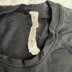 Lululemon Short sleeve Swiftly tech not cropped size 2
